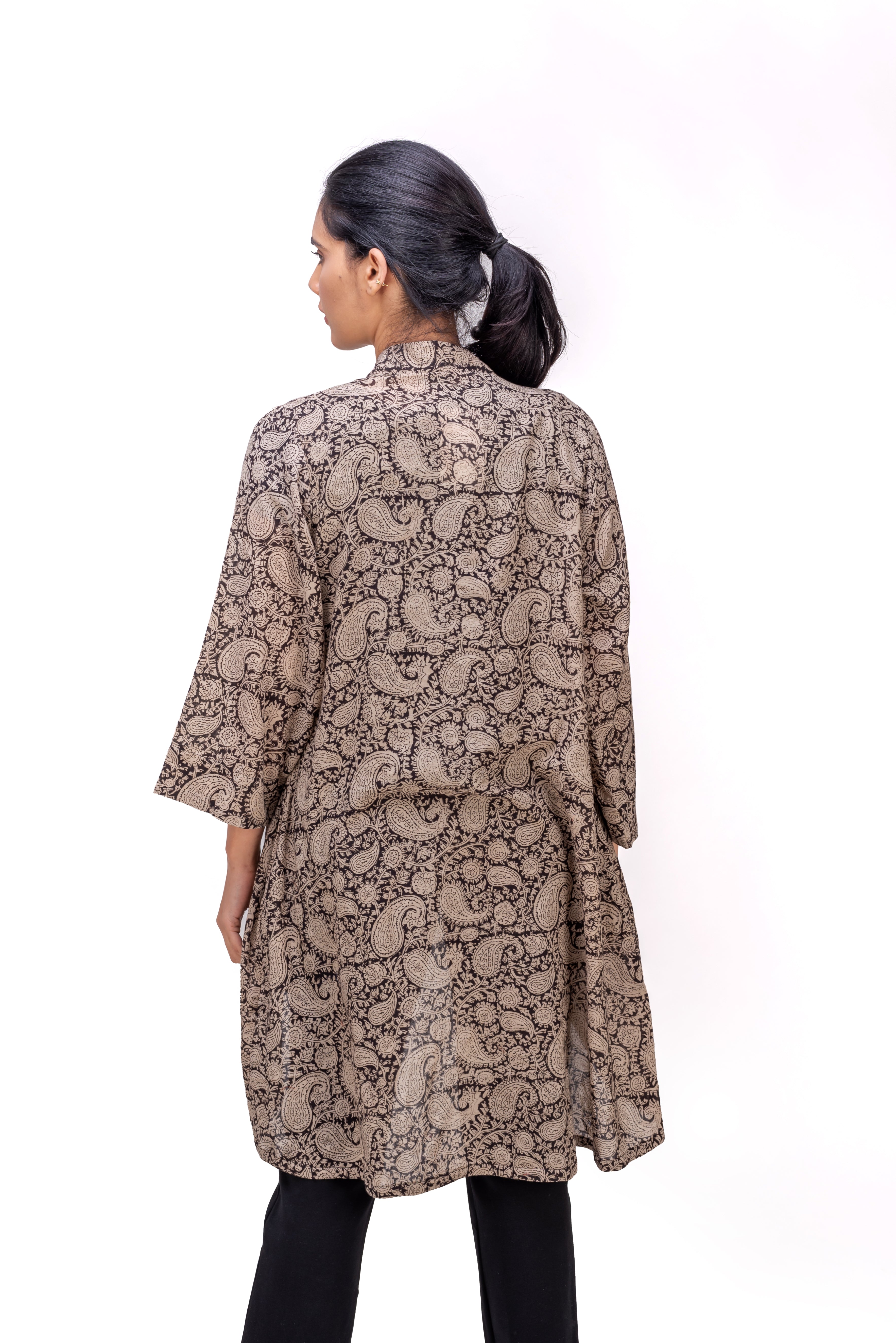513-117 Whitelotus "Su" Women's coat Kimono